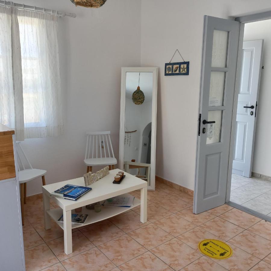 Isalos Paros Apartament *